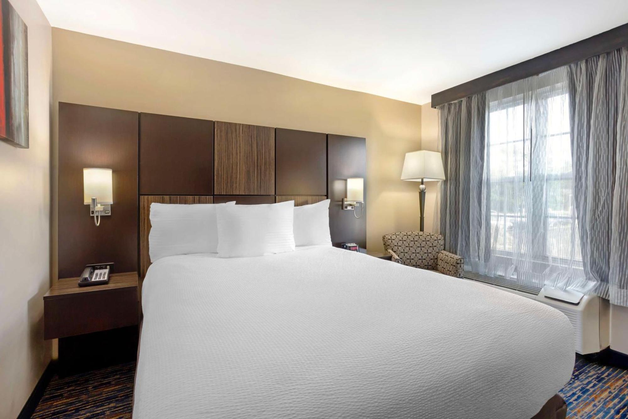Best Western Plus Fairfield Hotel Экстерьер фото