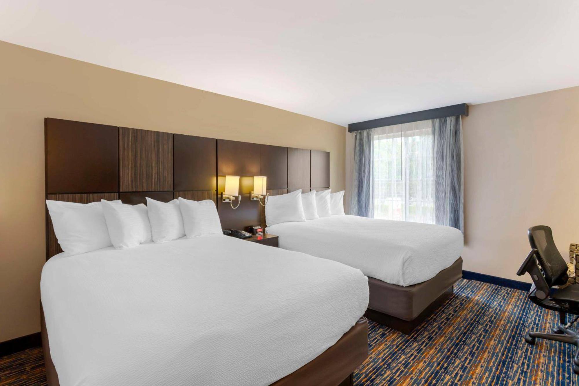 Best Western Plus Fairfield Hotel Экстерьер фото