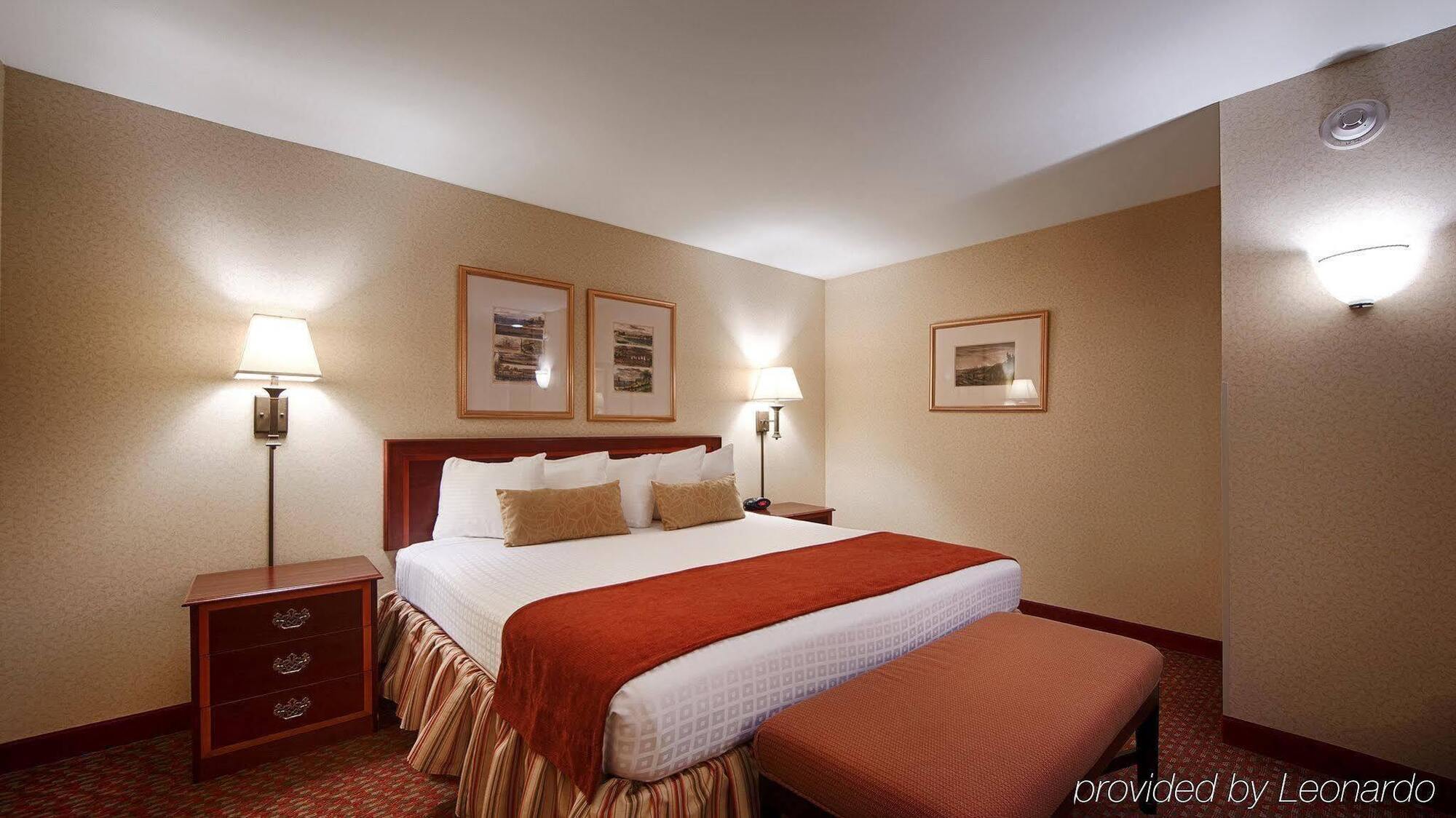 Best Western Plus Fairfield Hotel Экстерьер фото
